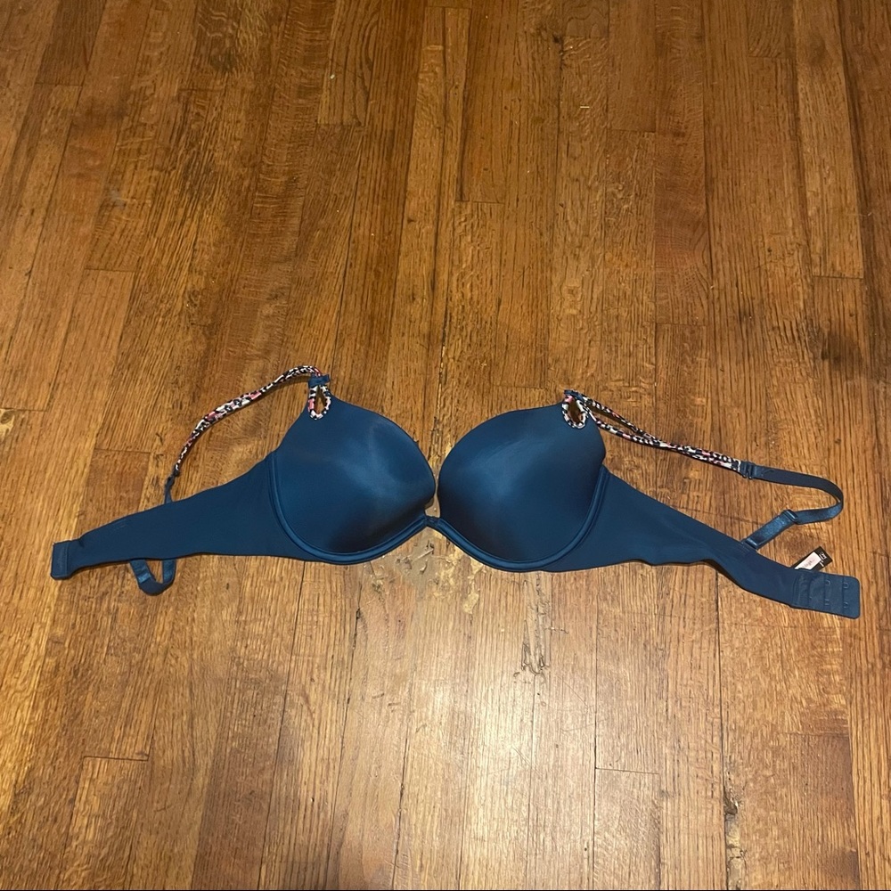 victoria’s secret blue extra padded bra